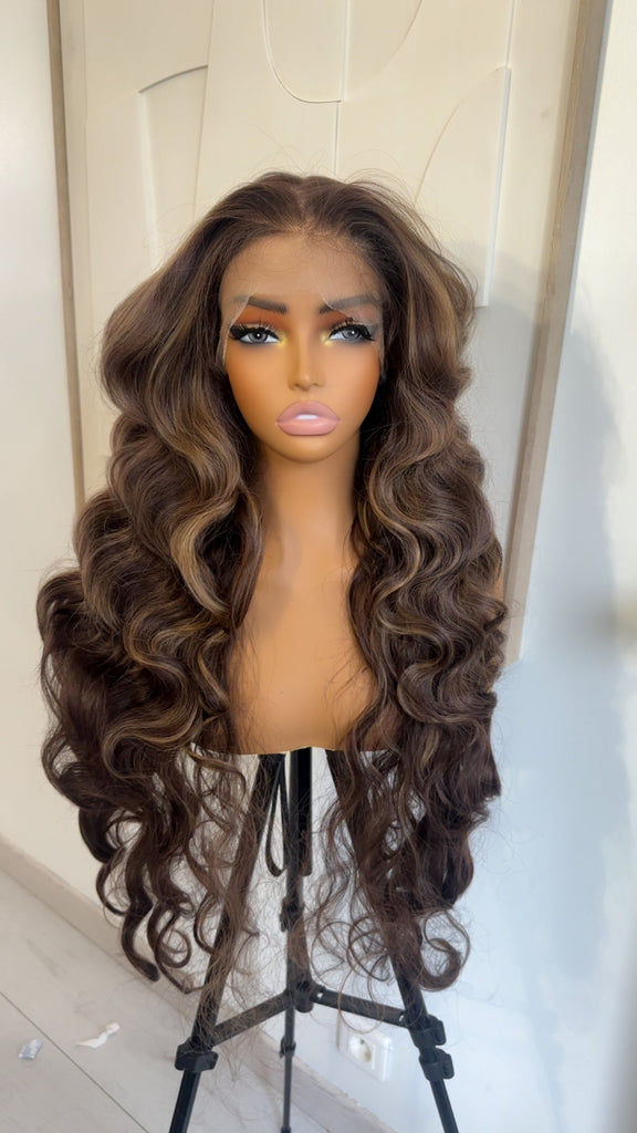 Perruque synthétique 13