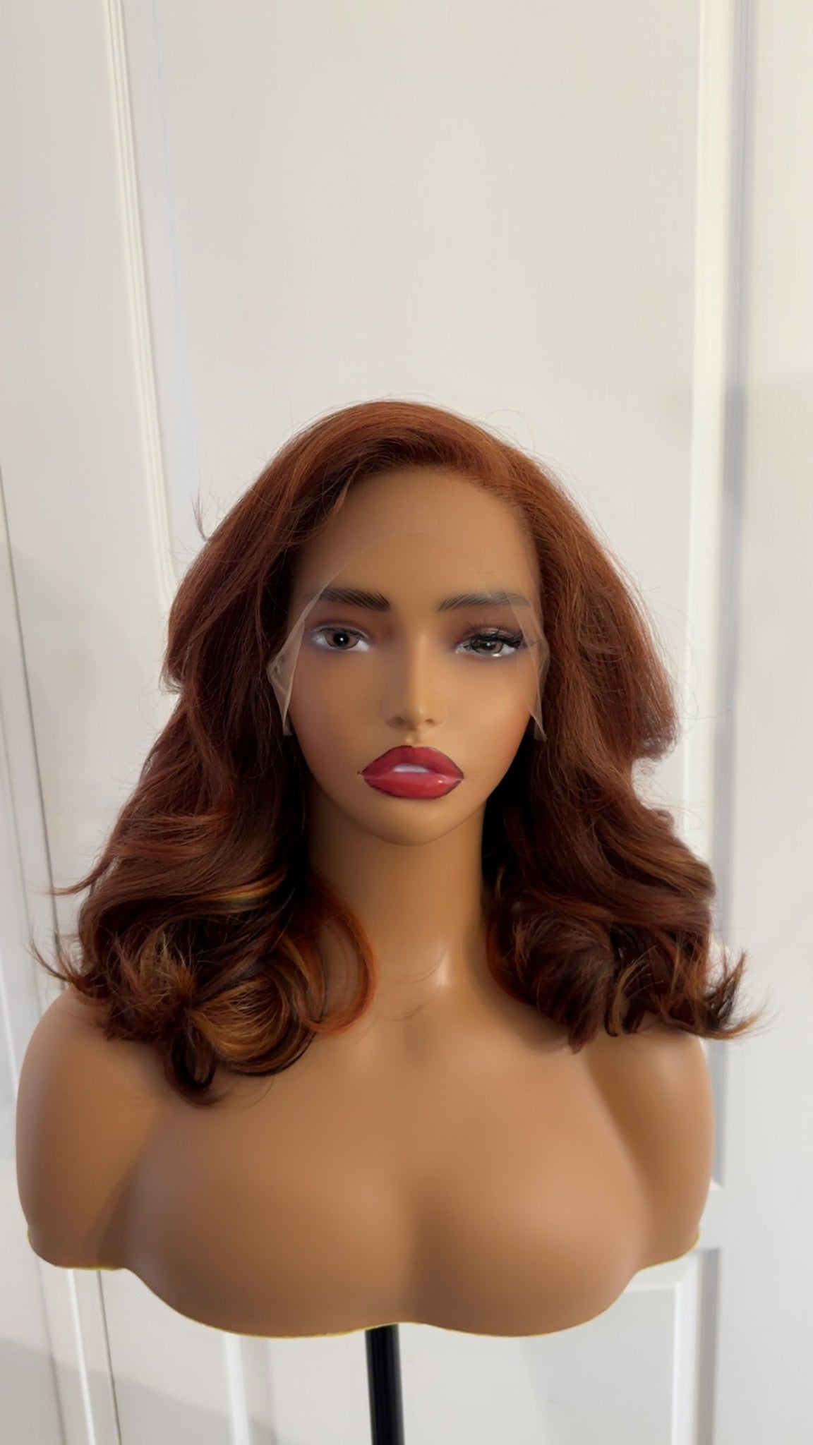 Perruque synthétique 16